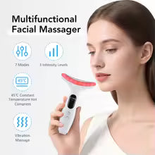 Le masseur facial multifonction qui combine chaleur, vibration et luminothérapie
